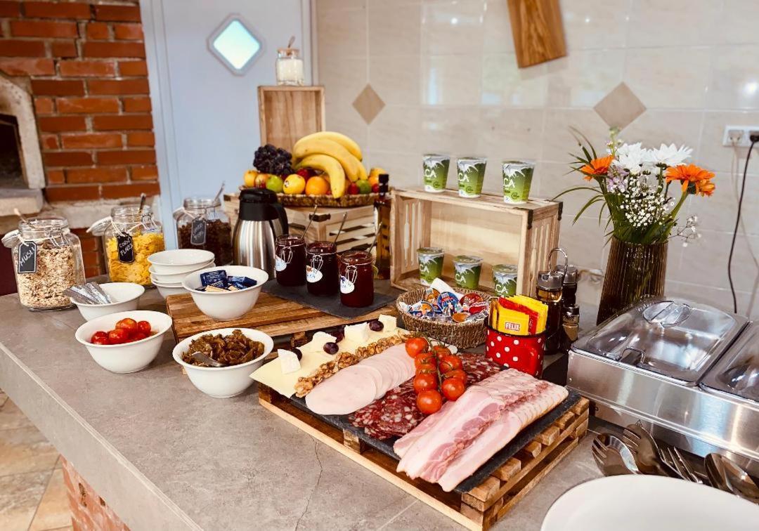 Zelena Oaza Bed & Breakfast Zgornja Kungota Екстериор снимка